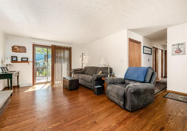 Homes for sale in Worthington, OH | 6750 Worthington Galena Rd, Worthington, OH 43085 | MLS# 226024846