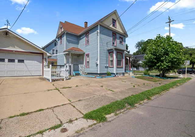 Homes for sale in Massillon, OH | 807 1St St Ne, Massillon, OH 44646 | MLS# 226024609