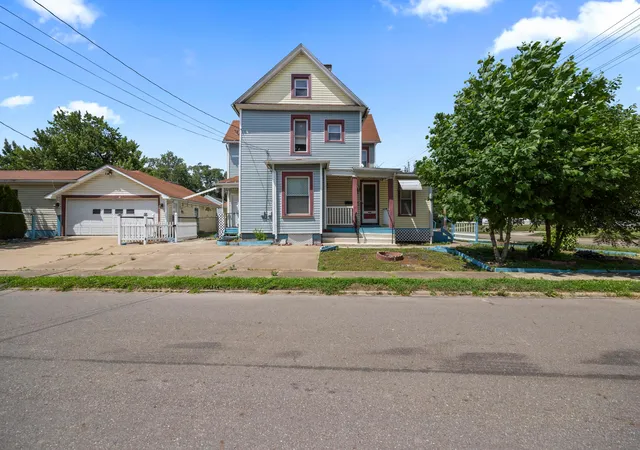 Homes for sale in Massillon, OH | 807 1St St Ne, Massillon, OH 44646 | MLS# 226024609