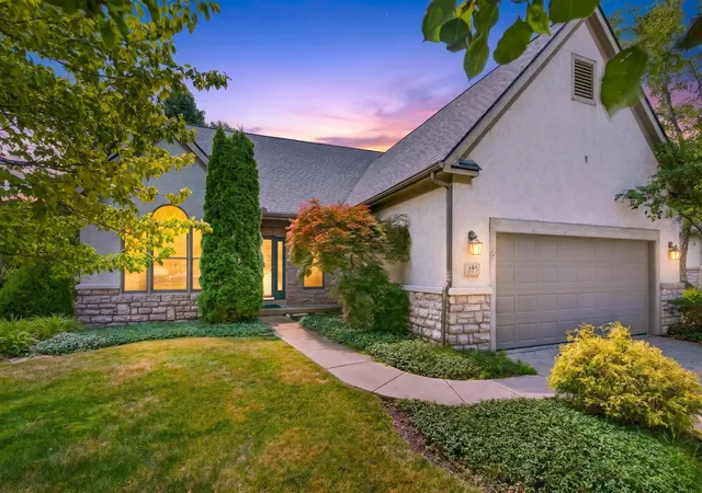1st image of 895 Linworth Village Dr, Columbus, OH 43235 | MLS# 226025764