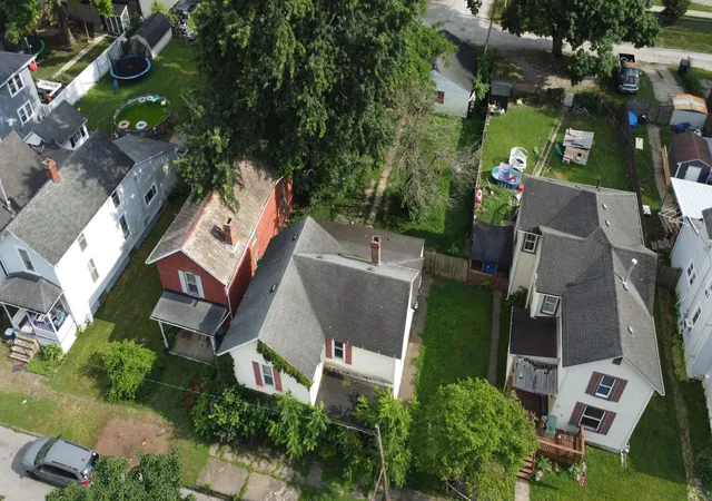 2nd image of 184 Lake St, Lancaster, OH 43130 | MLS# 226026104