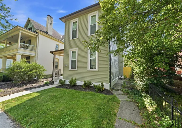 Photo 4 of Single family home for sale at 255 S 17th Street, Columbus, OH 43205 | MLS# 226025348 | Listing updated on 2026-09-22