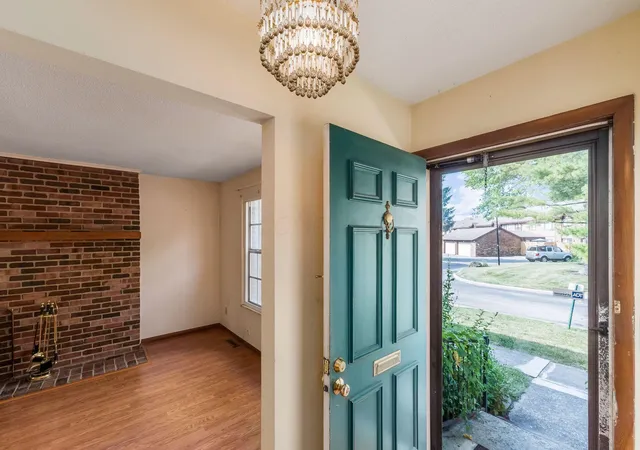 Homes for sale in Columbus, OH | 6205 Stornoway Dr S, Columbus, OH 43213 | MLS# 226024642