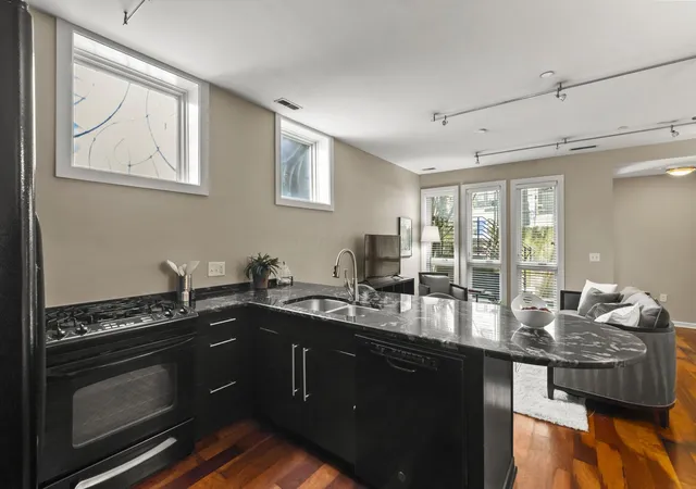 Listing Photo 5 - Condo for sale in building located at 87 N 5Th St, Columbus, OH 43215 - Unit #G19