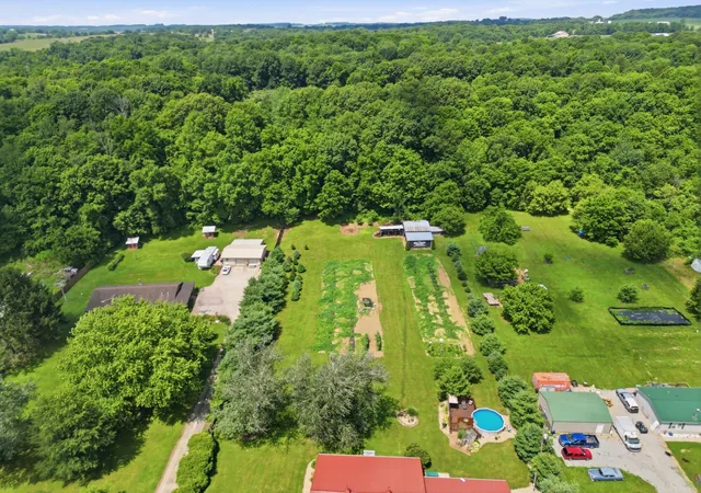 Homes for sale in Laurelville, OH | 25437 Moccasin Rd, Laurelville, OH 43135 | MLS# 226024660