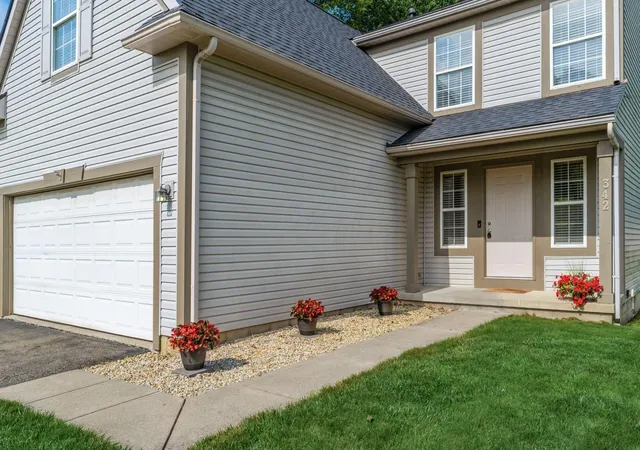 Homes for sale in Pataskala, OH | 342 Shawnee Loop S, Pataskala, OH 43062 | MLS# 226025022