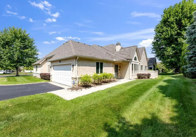 Photo 2 of Condo for sale at 128 Brassic Way, Columbus, OH 43213 | MLS# 226027288 | Listing updated on 2026-09-14