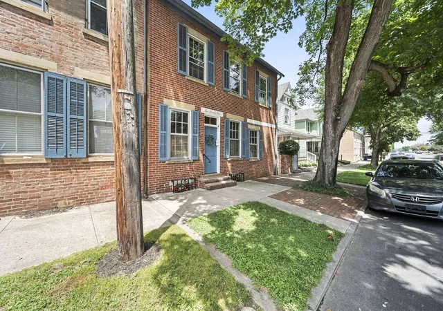Homes for sale in Chillicothe, OH | 179 W Water St, Chillicothe, OH 45601 | MLS# 226024825