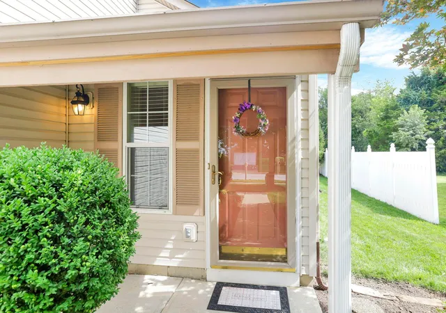 Homes for sale in Canal Winchester, OH | 6198 Kensington Glen Dr, Canal Winchester, OH 43110 | MLS# 226024690
