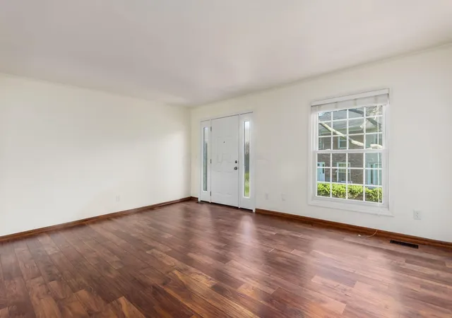 Photo 2 of Condo for sale at 619 Dlyn St, Columbus, OH 43228 | MLS# 226024889 | Listing updated on 2026-10-01
