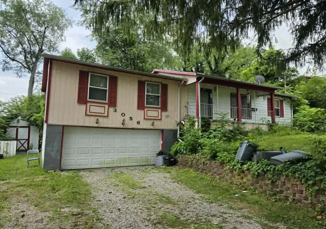 Homes for sale in Zanesville, OH | 3056 Broadvue Cir, Zanesville, OH 43701 | MLS# 226024712