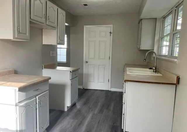 5th image of 2854 E 11Th Ave, Columbus, OH 43219 | MLS# 226024802