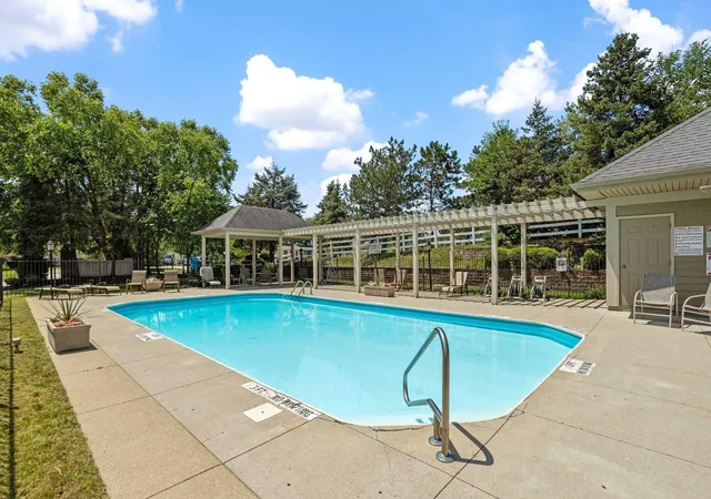 Homes for sale in Grove City, OH | 5801 Lookout Blvd, Grove City, OH 43123 | MLS# 226024719