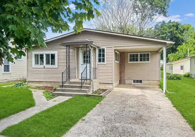 Homes for sale in West Liberty, OH | 416 E Newell St, West Liberty, OH 43357 | MLS# 226024722