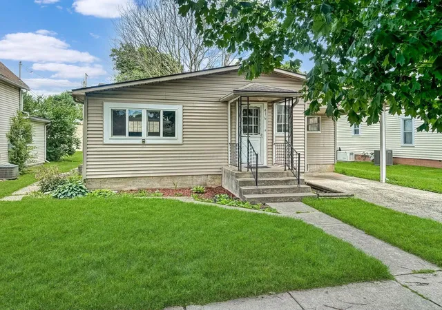 Homes for sale in West Liberty, OH | 416 E Newell St, West Liberty, OH 43357 | MLS# 226024722