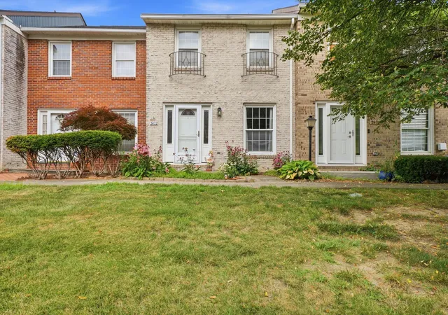 Homes for sale in Columbus, OH | 2432 Hardesty Dr S #S6, Columbus, OH 43204 | MLS# 226024726