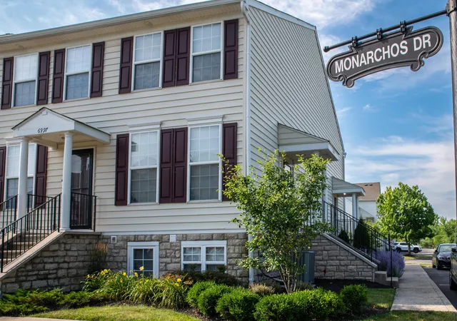 Homes for sale in New Albany, OH | 6997 Monarchos Dr #11, New Albany, OH 43054 | MLS# 226024742