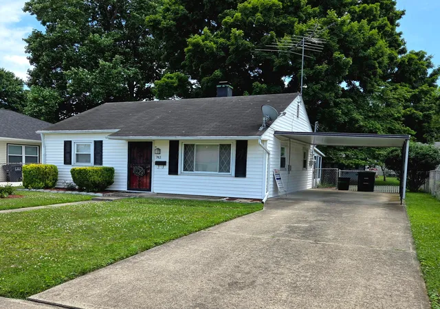 Homes for sale in Lancaster, OH | 742 Maryland Ave, Lancaster, OH 43130 | MLS# 226024801