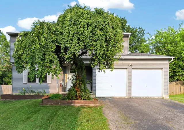 1st image of 2592 Trailwind St, Grove City, OH 43123 | MLS# 226024766