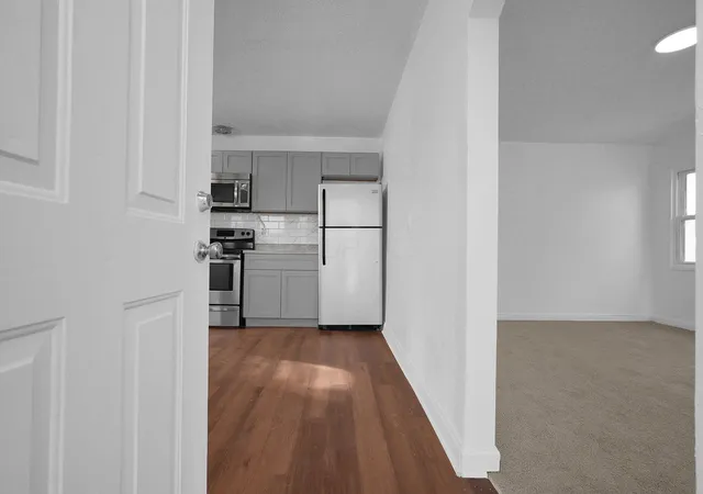 Photo 4 of Single family home for sale at 2204 Medina Ave, Columbus, OH 43211 | MLS# 226024767 | Listing updated on 2026-09-17