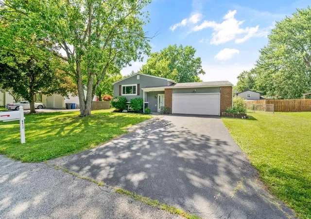 Photo 3 of Single family home for sale at 6417 S Sunbury Rd, Westerville, OH 43081 | MLS# 226024773 | Listing updated on 2026-09-30