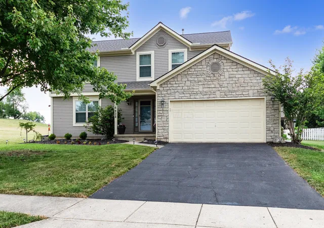 Homes for sale in Canal Winchester, OH | 6432 Ashbrook Village Dr, Canal Winchester, OH 43110 | MLS# 226025544