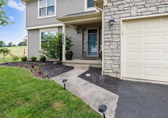 Homes for sale in Canal Winchester, OH | 6432 Ashbrook Village Dr, Canal Winchester, OH 43110 | MLS# 226025544