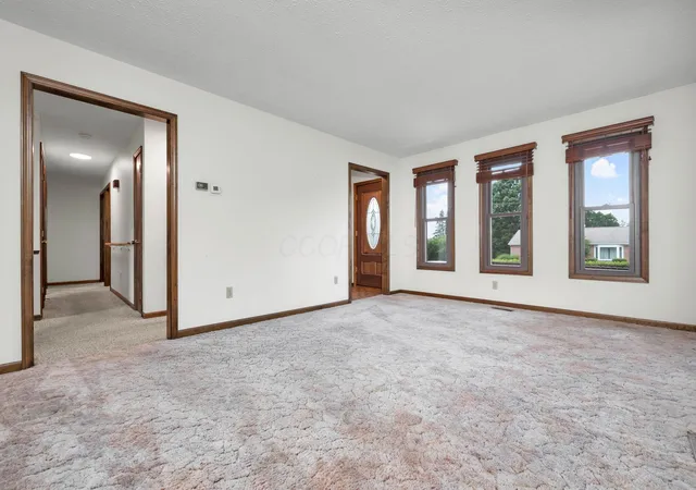 Homes for sale in Bellefontaine, OH | 110 N Heatherhill Dr, Bellefontaine, OH 43311 | MLS# 226025978