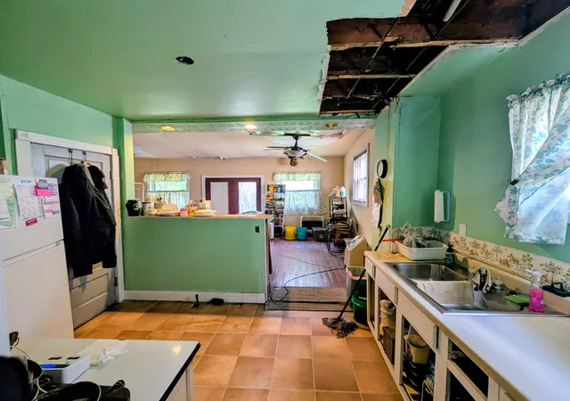 Photo 3 of Sale Pending at 346 Whitethorne Ave, Columbus, OH 43223 | MLS# 226025052 | Listing updated on 2026-09-16