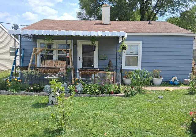 1st image of 512 Catherine Ave, Marion, OH 43302 | MLS# 226024855