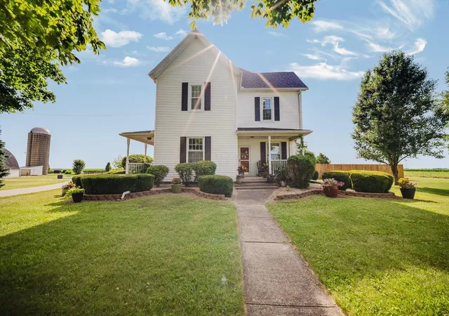 Homes for sale in Washington Court House, OH | 3243 Creek Rd Se, Washington Court House, OH 43160 | MLS# 226024863