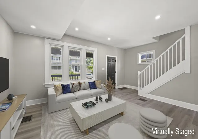 Photo 3 of Single family home for sale at 262 S Richardson Ave, Columbus, OH 43204 | MLS# 226024963 | Listing updated on 2026-10-08