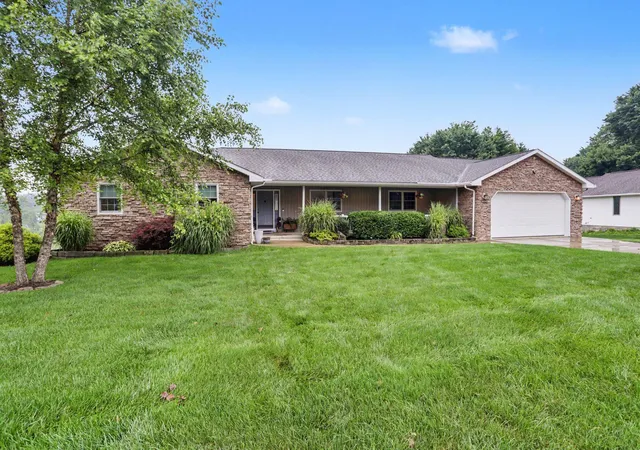 4th image of 922 Fairway Dr, Howard, OH 43028 | MLS# 226029227