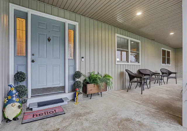 Photo 4 of Single family home for sale at 922 Fairway Dr, Howard, OH 43028 | MLS# 226029227 | Listing updated on 2026-10-07