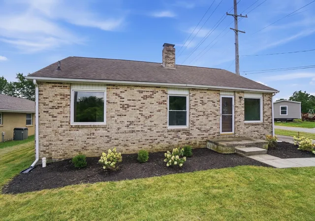 1st image of 571 South St, Delaware, OH 43015 | MLS# 226029224
