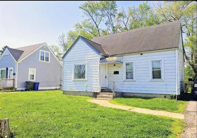 Photo 2 of Multi family home for sale at 2319 Argyle Dr, Columbus, OH 43219 | MLS# 226024883 | Listing updated on 2026-09-07
