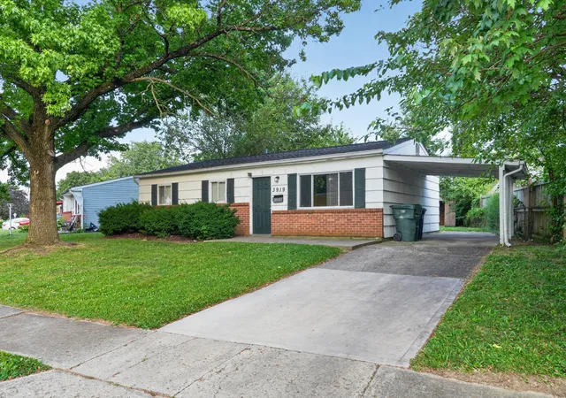 Photo 3 of Single family home for sale at 3919 Carlton Ave, Columbus, OH 43227 | MLS# 226025474 | Listing updated on 2026-09-03