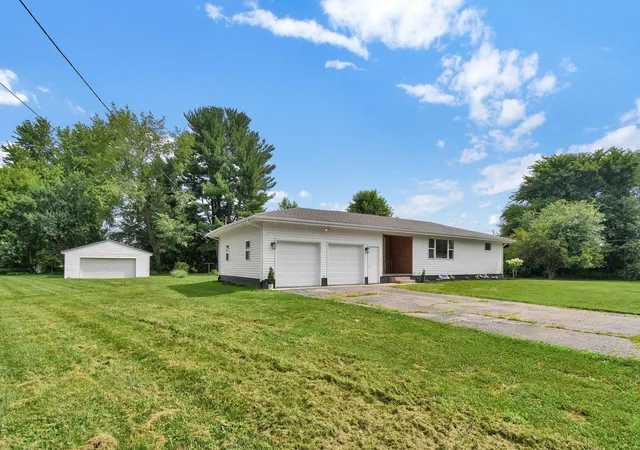 Homes for sale in Newark, OH | 36 N Vernon Ave, Newark, OH 43055 | MLS# 226025662