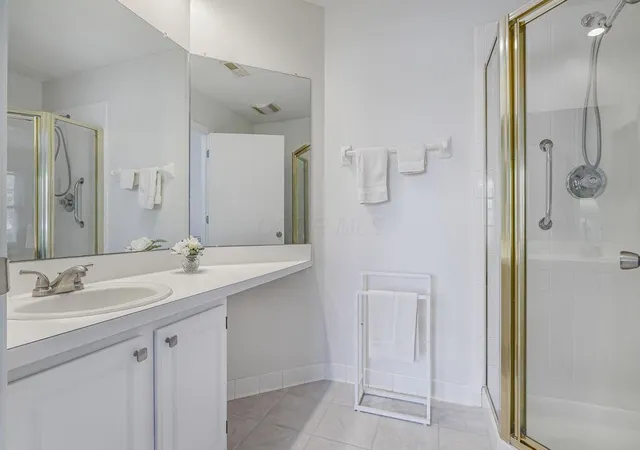 Listing Photo 2 - Condo for sale in building located at 3679 Osprey Ln, Powell, OH 43065 - Unit #
