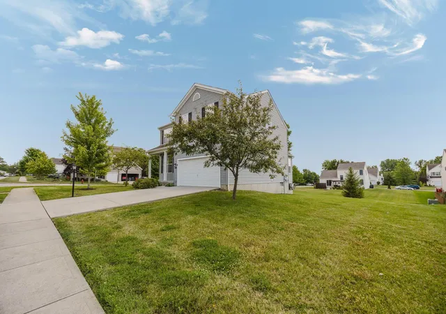 Homes for sale in Pataskala, OH | 1752 Keela Dr, Pataskala, OH 43062 | MLS# 226025507