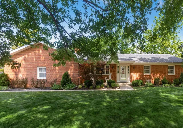Homes for sale in Orient, OH | 5309 Timberlake Cir, Orient, OH 43146 | MLS# 226025261