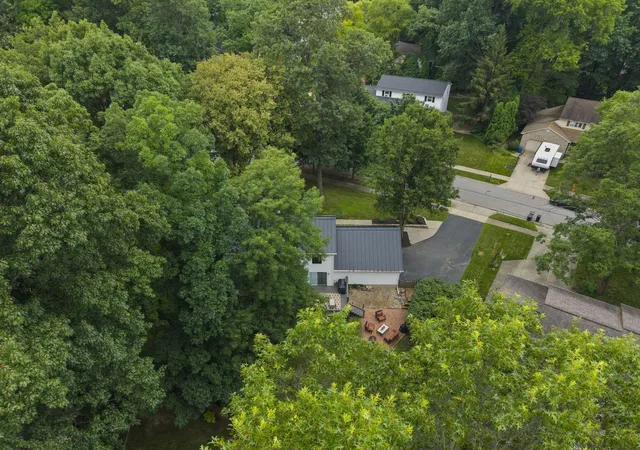 Homes for sale in Westerville, OH | 1082 Autumn Woods Dr, Westerville, OH 43081 | MLS# 226025421
