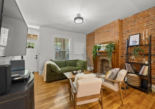Listing Photo 5 - Condo for sale in building located at 393 W 2nd Ave, Columbus, OH 43201 - Unit #393