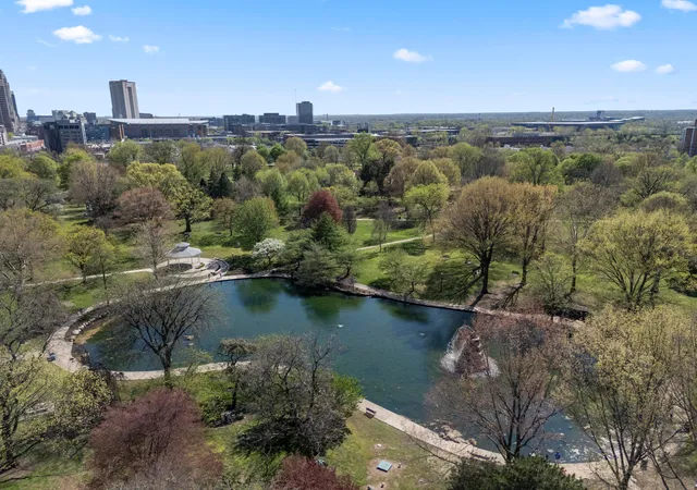 Listing Photo 2 - Condo for sale in building located at 393 W 2nd Ave, Columbus, OH 43201 - Unit #393