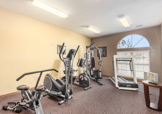 Listing Photo 2 - Condo for sale in building located at 3987 Orch Vw Pl, Powell, OH 43065
