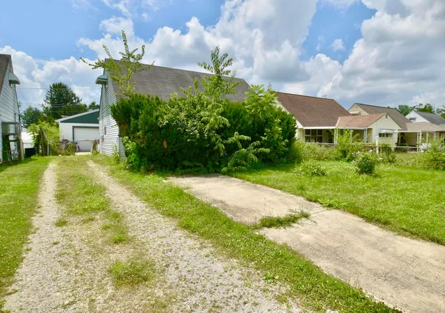 Photo 1 of Sale Pending at 4027 Rickenbacker Ave, Columbus, OH 43213 | MLS# 226024940 | Listing updated on 2026-07-12