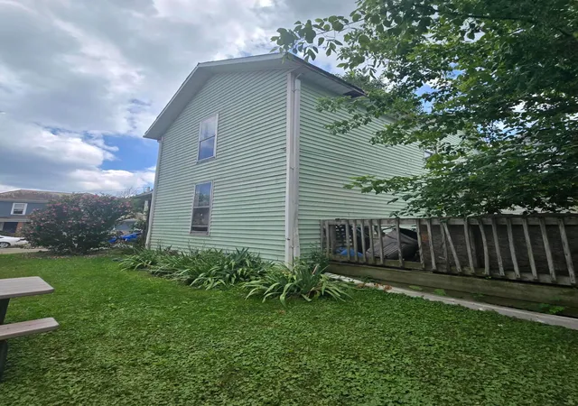 Homes for sale in Zanesville, OH | 405 Mead St, Zanesville, OH 43701 | MLS# 226025199