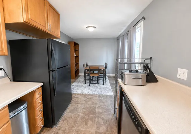 4th image of 5019 Comstock Dr, Columbus, OH 43232 | MLS# 226024954