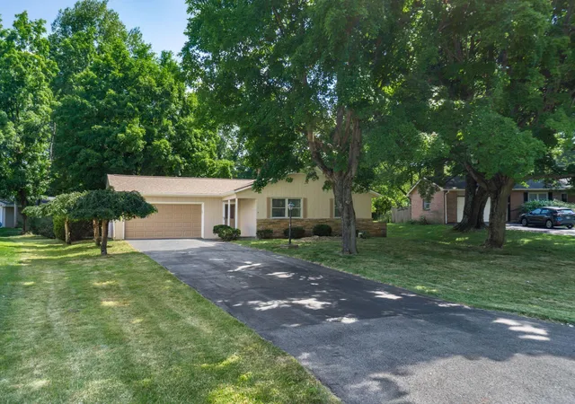 Photo 1 of Single family home for sale at 3354 Longstreth Park Pl, Columbus, OH 43230 | MLS# 226025456 | Listing updated on 2026-08-27
