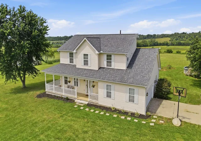Homes for sale in Circleville, OH | 27611 Kime Holderman Rd, Circleville, OH 43113 | MLS# 226025144
